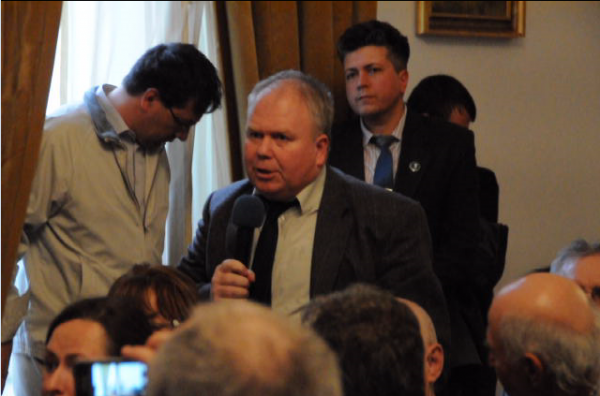 Title here Alt text here