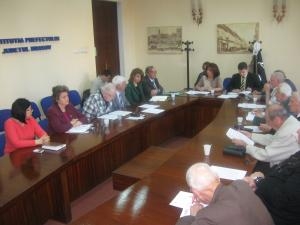 Title here Alt text here